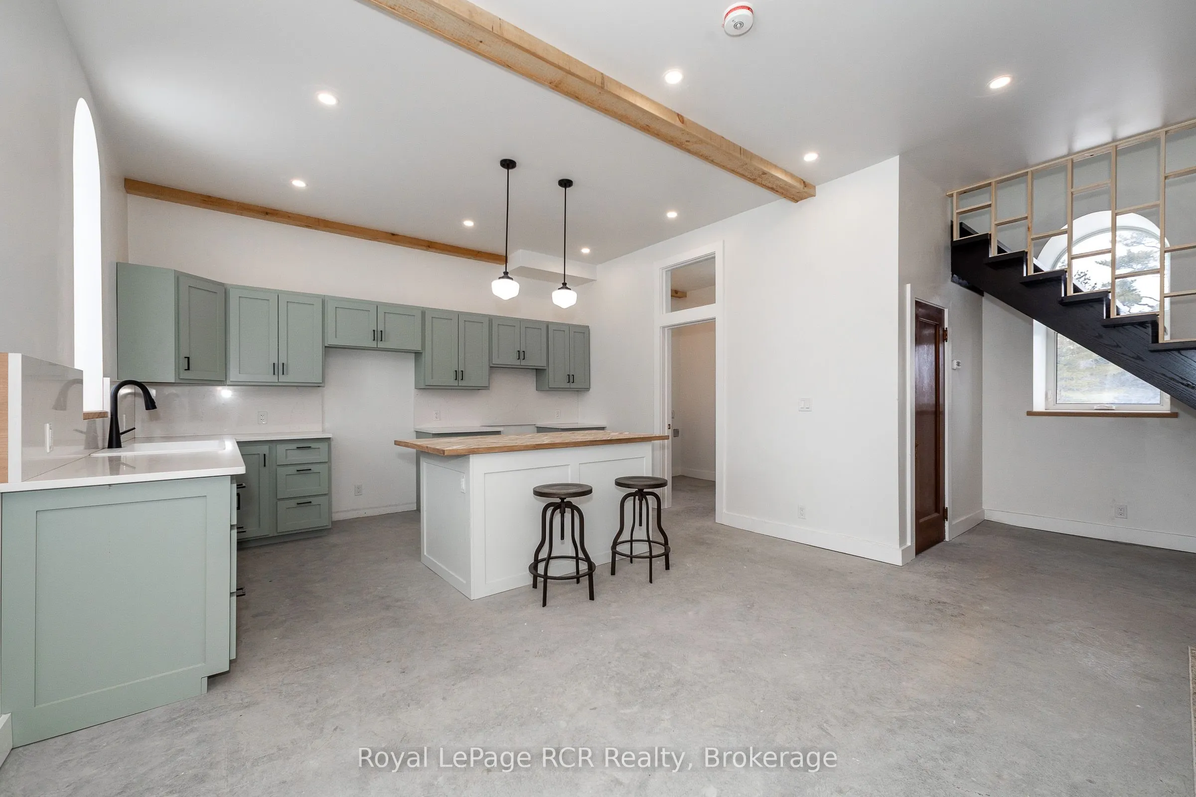 116190 Grey Road 3