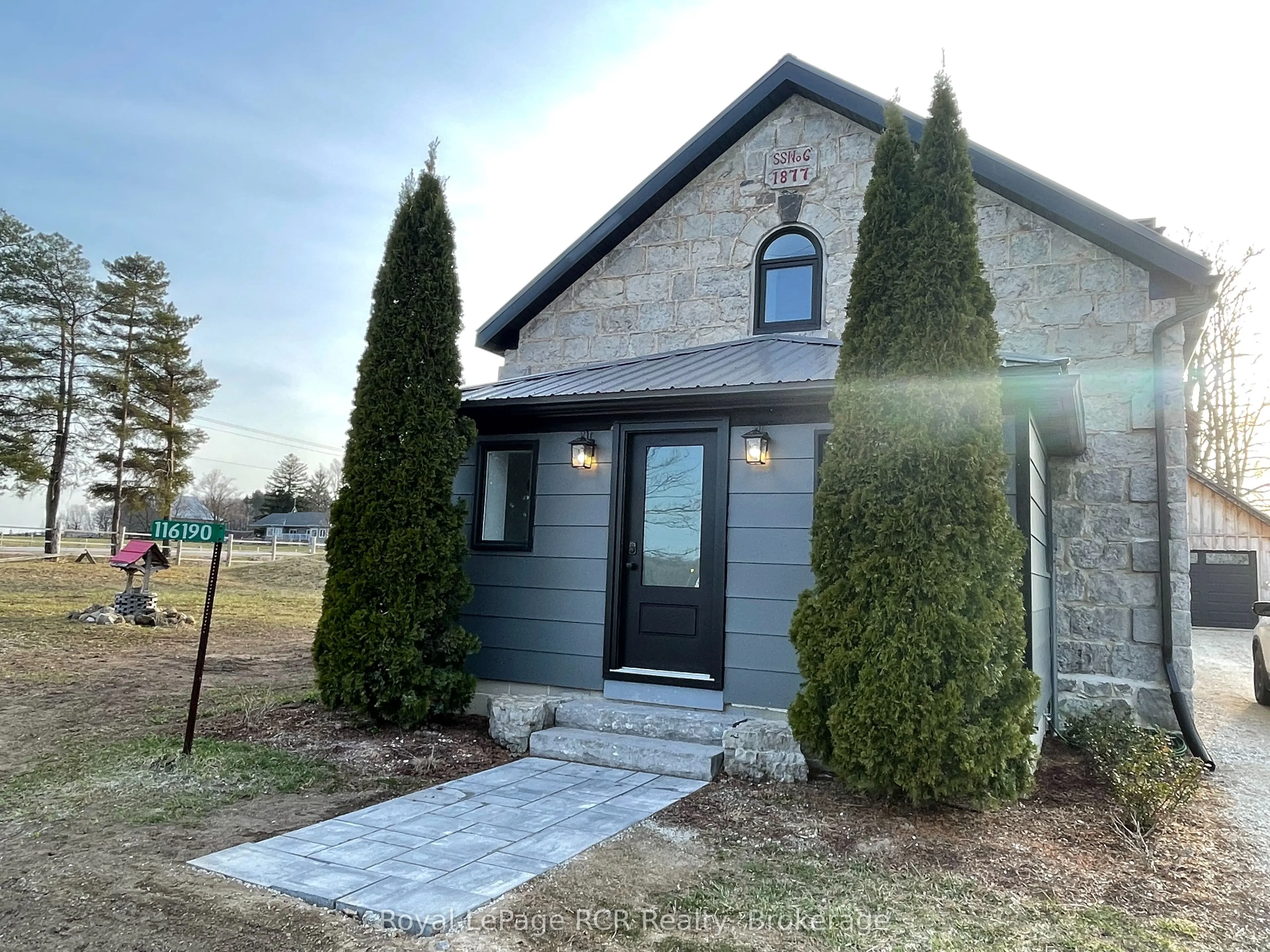116190 Grey Road 3