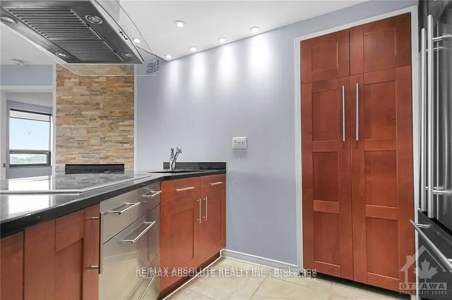 2019 CARLING Avenue, #702