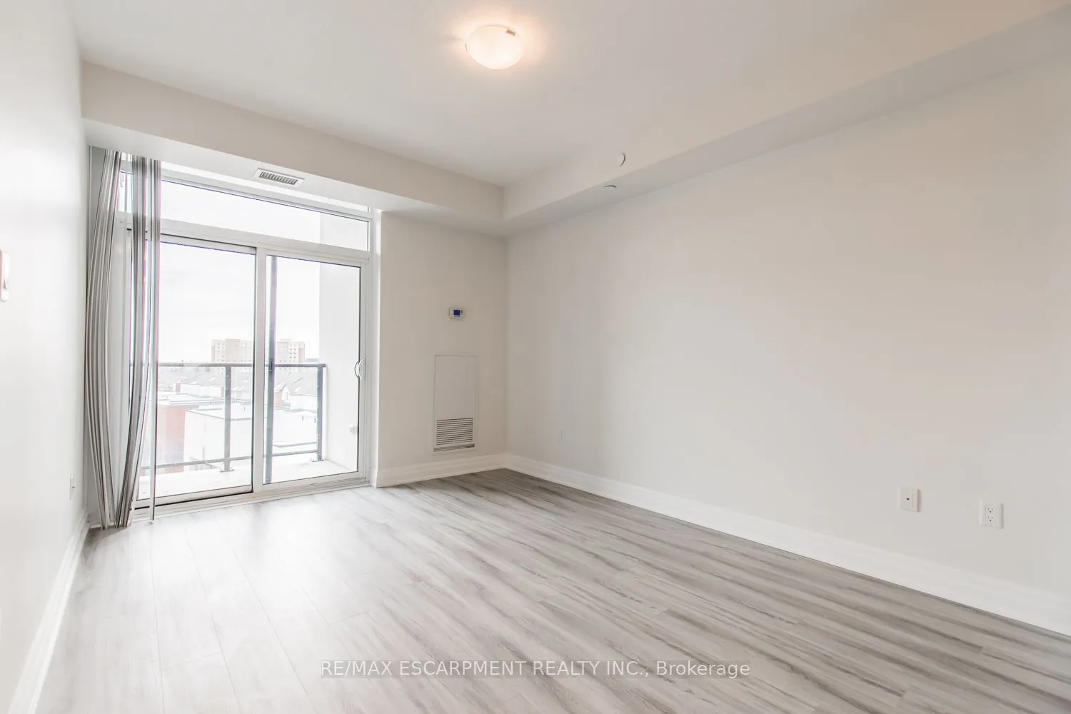 125 Shoreview Place, #510