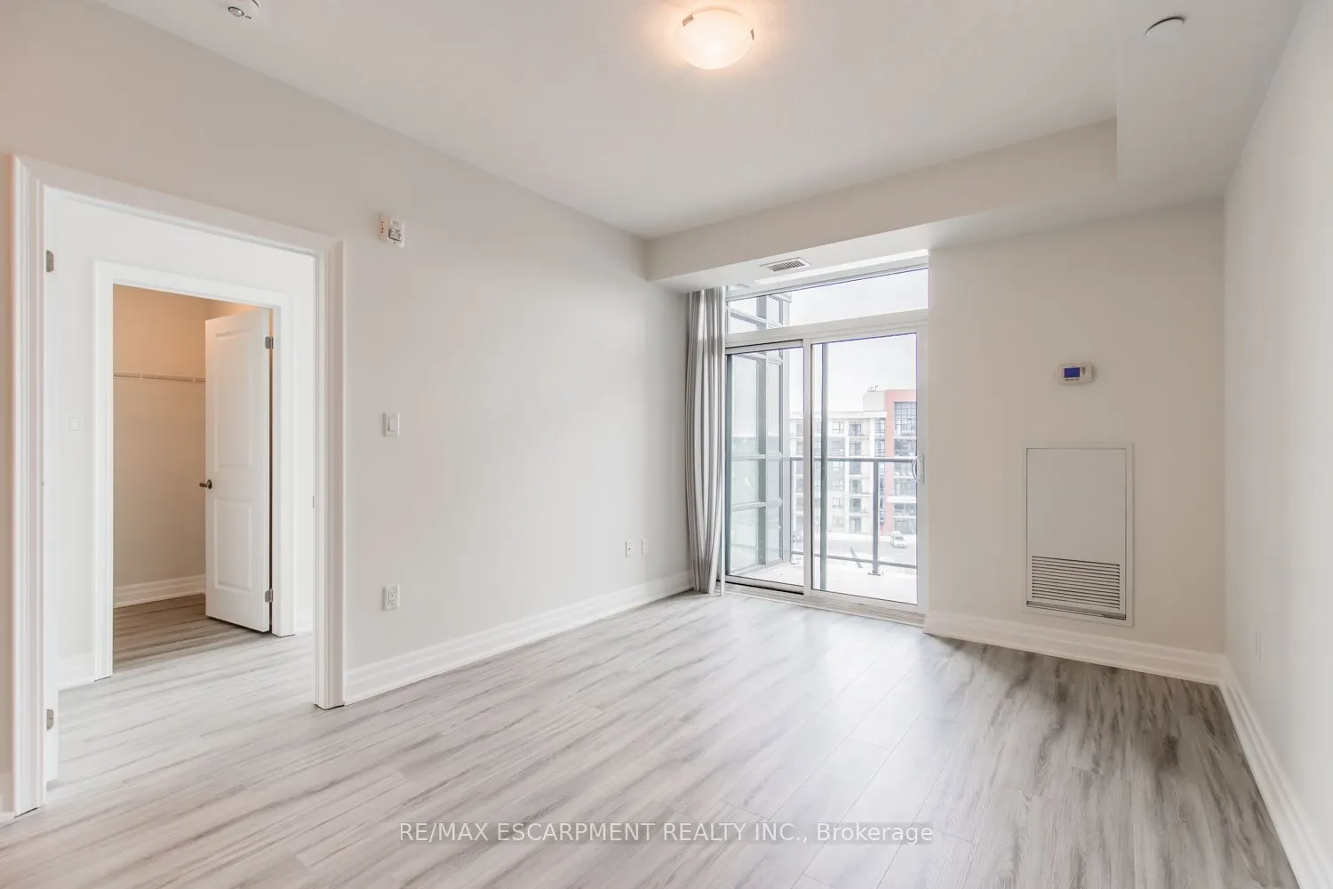125 Shoreview Place, #510