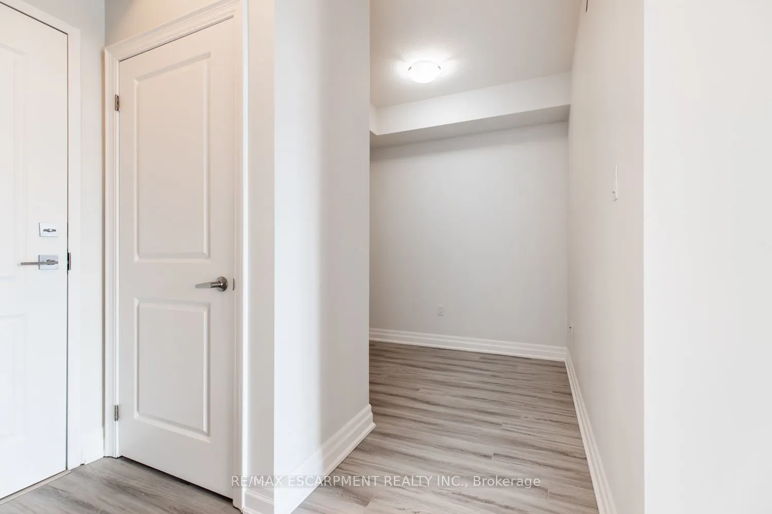 125 Shoreview Place, #510