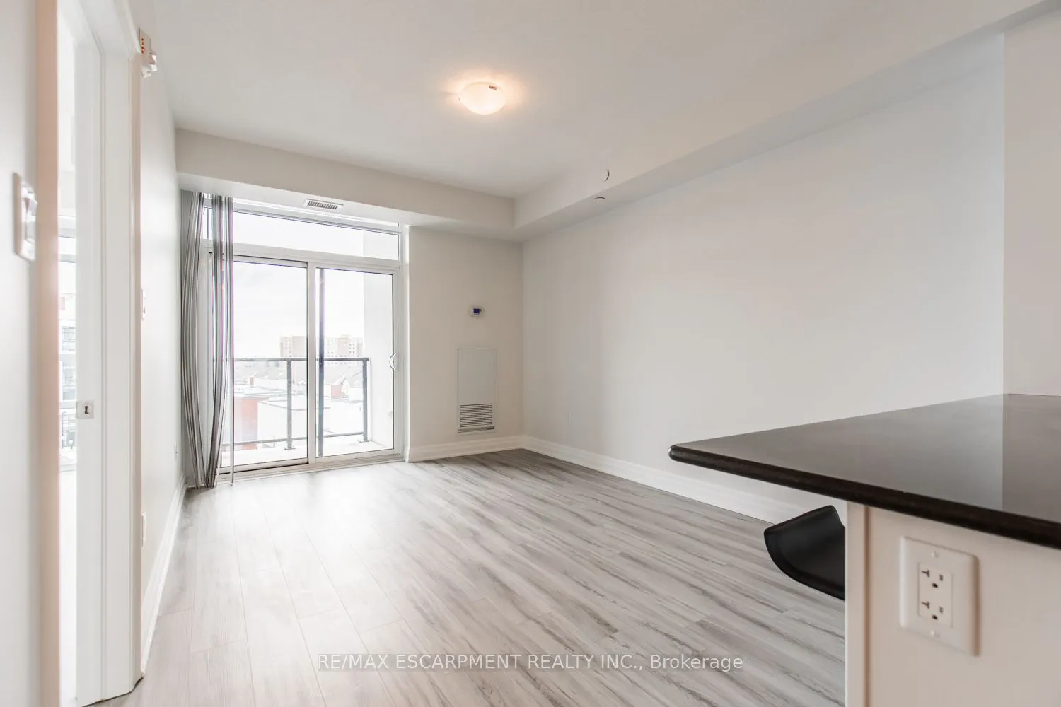 125 Shoreview Place, #510