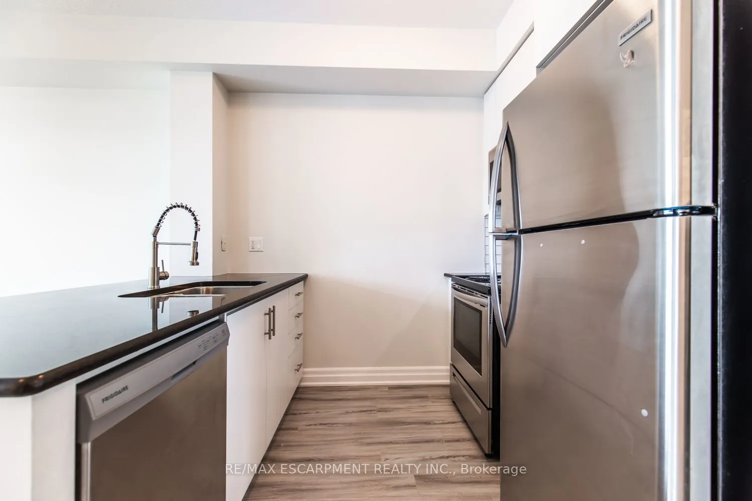 125 Shoreview Place, #510