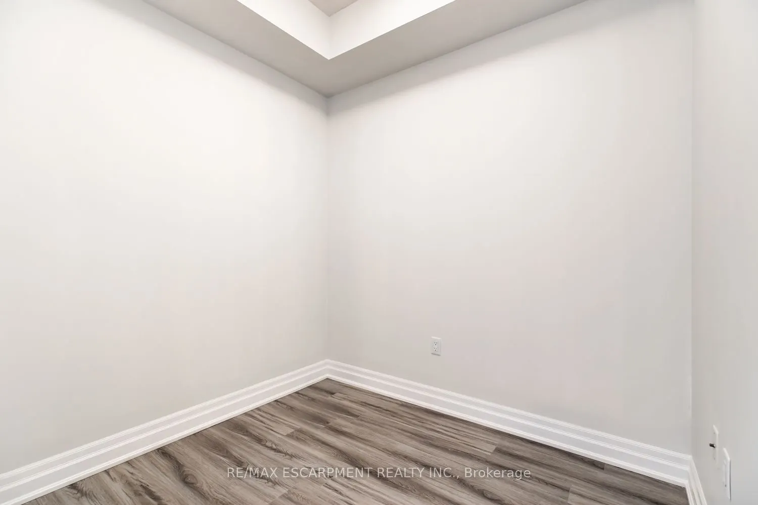 125 Shoreview Place, #510