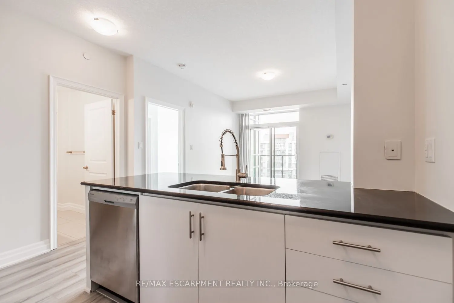125 Shoreview Place, #510