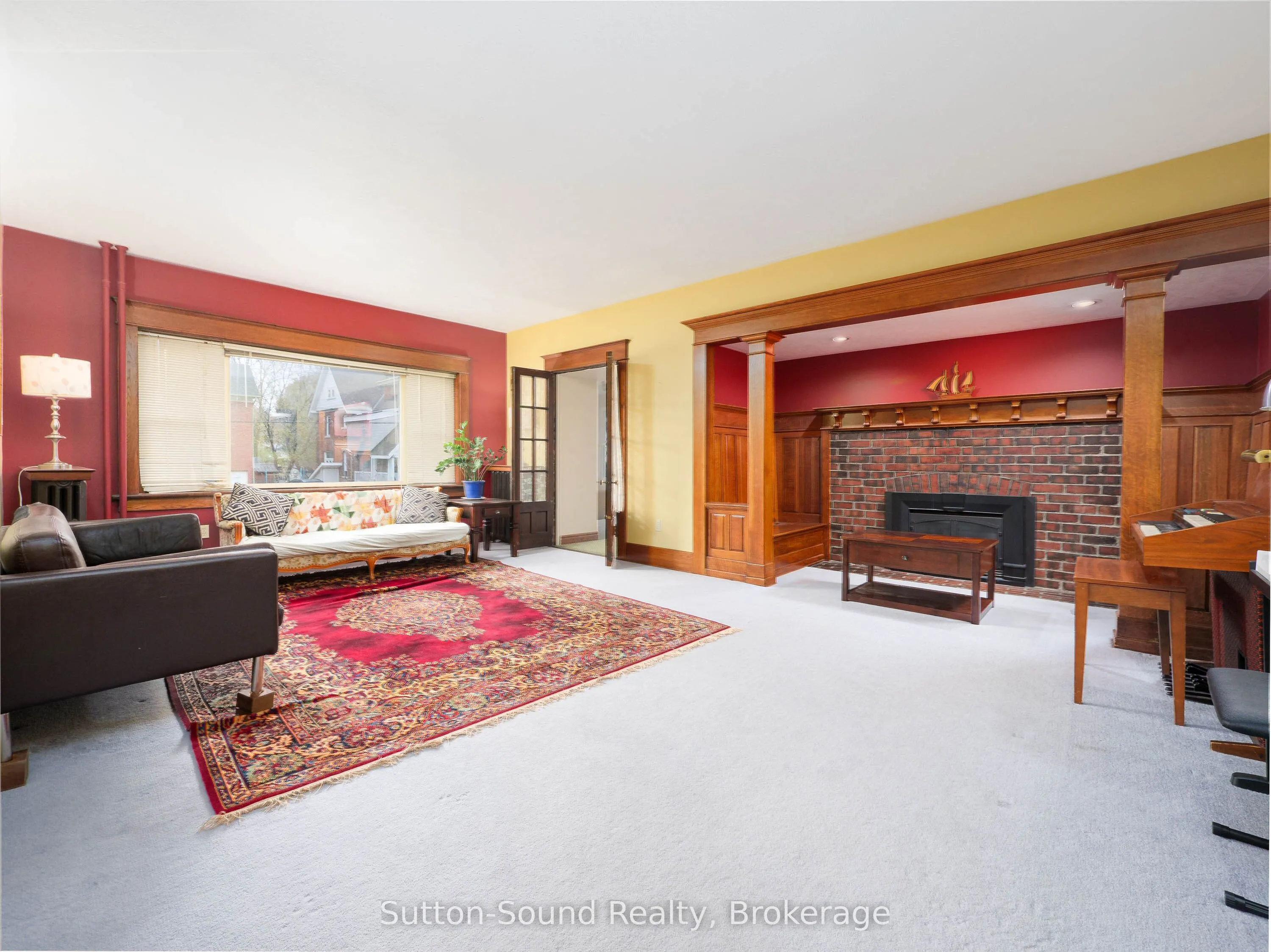 412 11th Street E