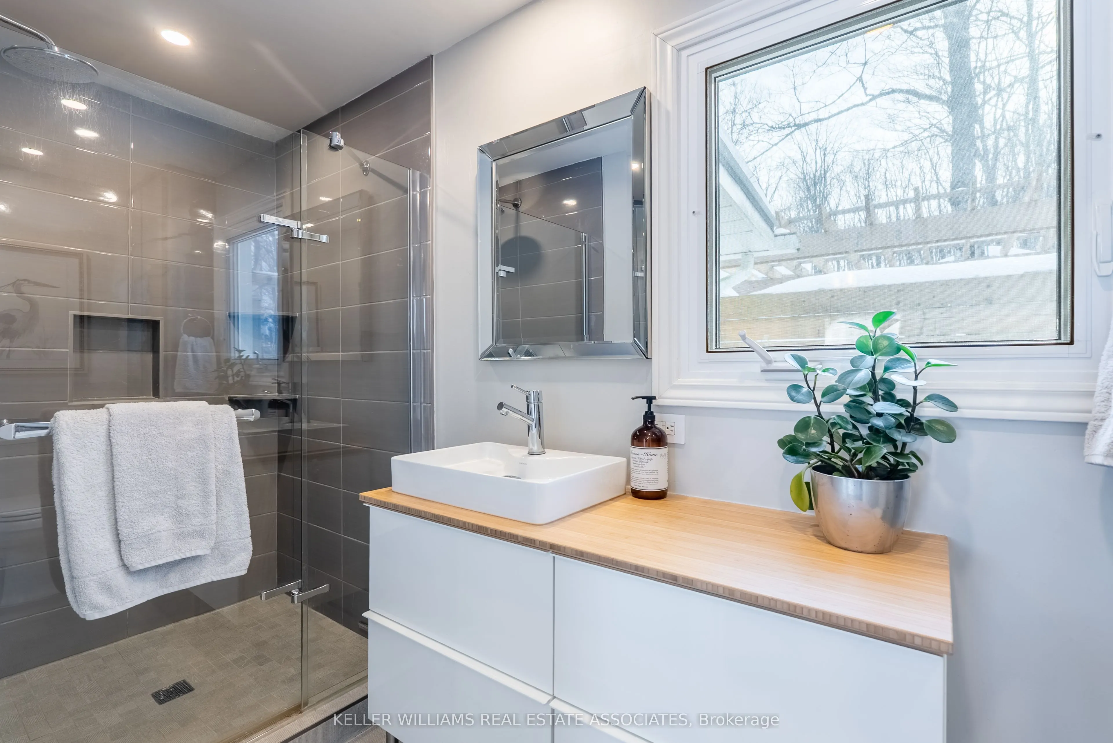 398 Gilbert Bay Lane