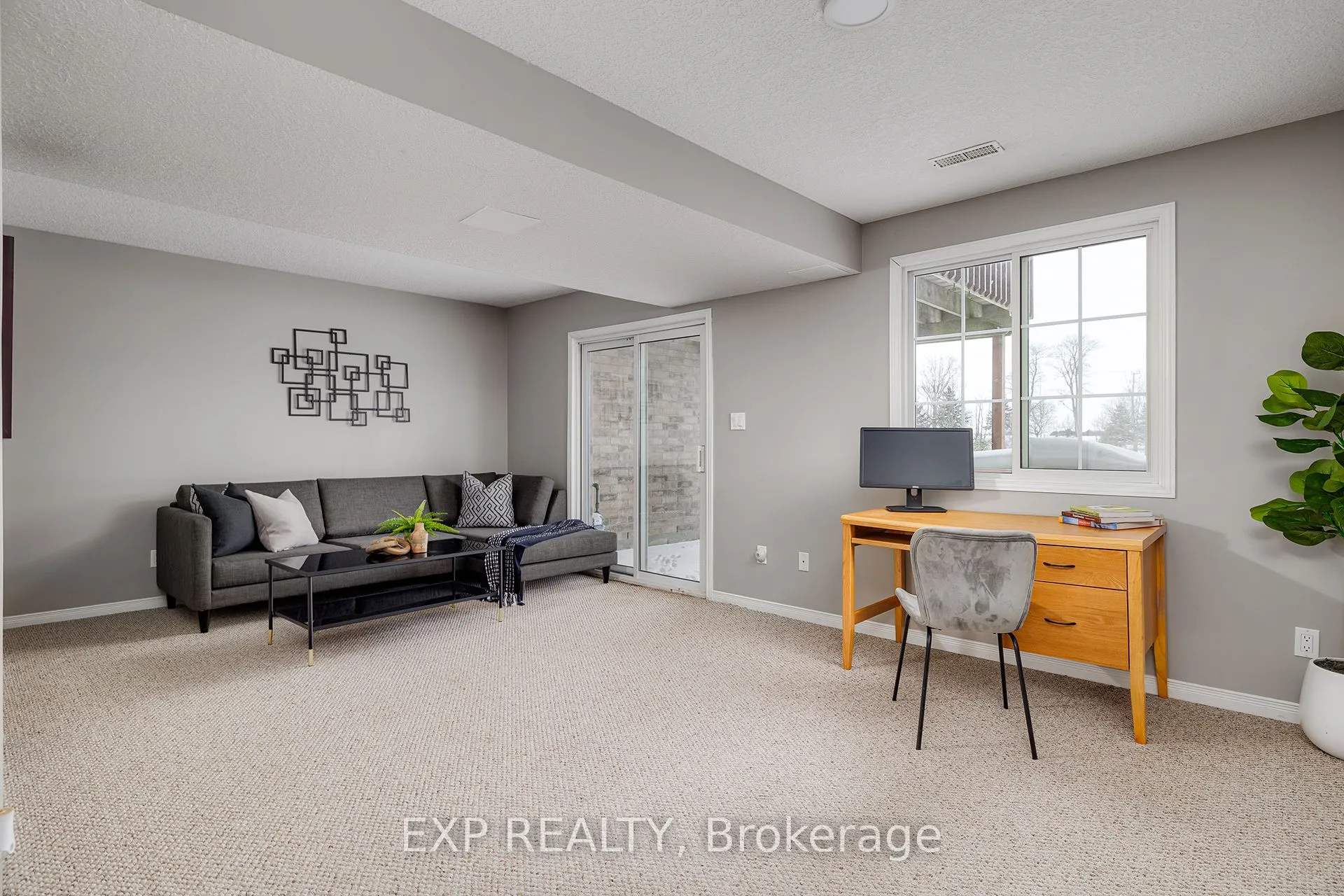 148 Athlone Crescent