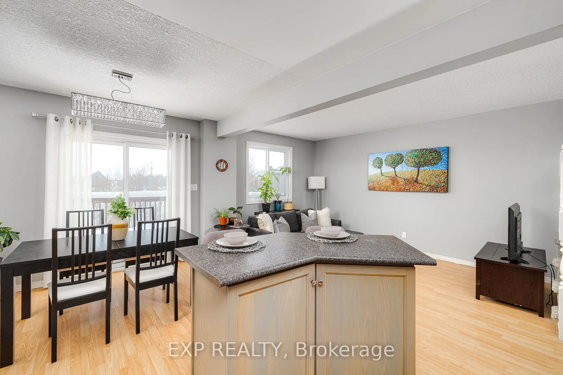 148 Athlone Crescent