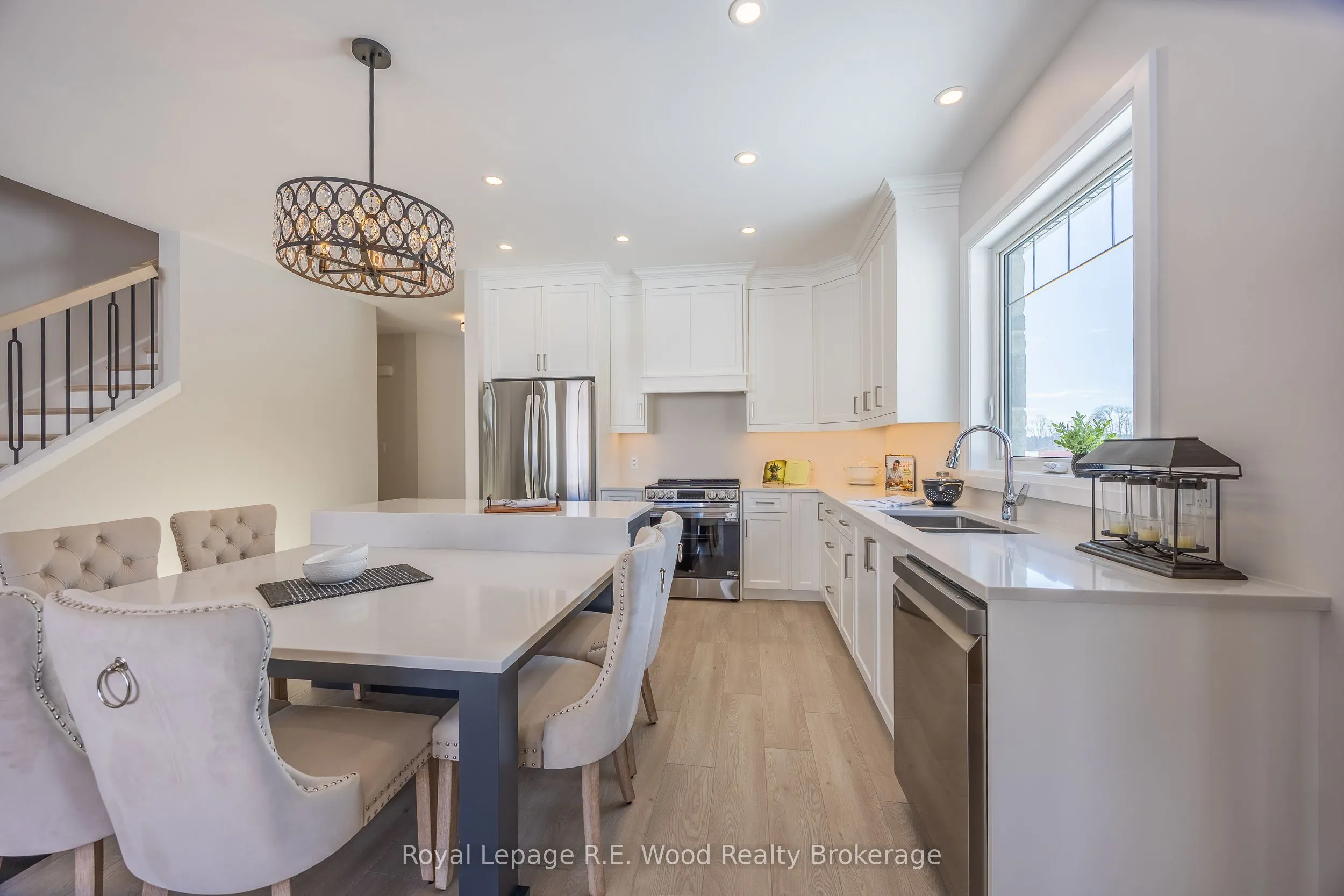 11 Greenhill Drive