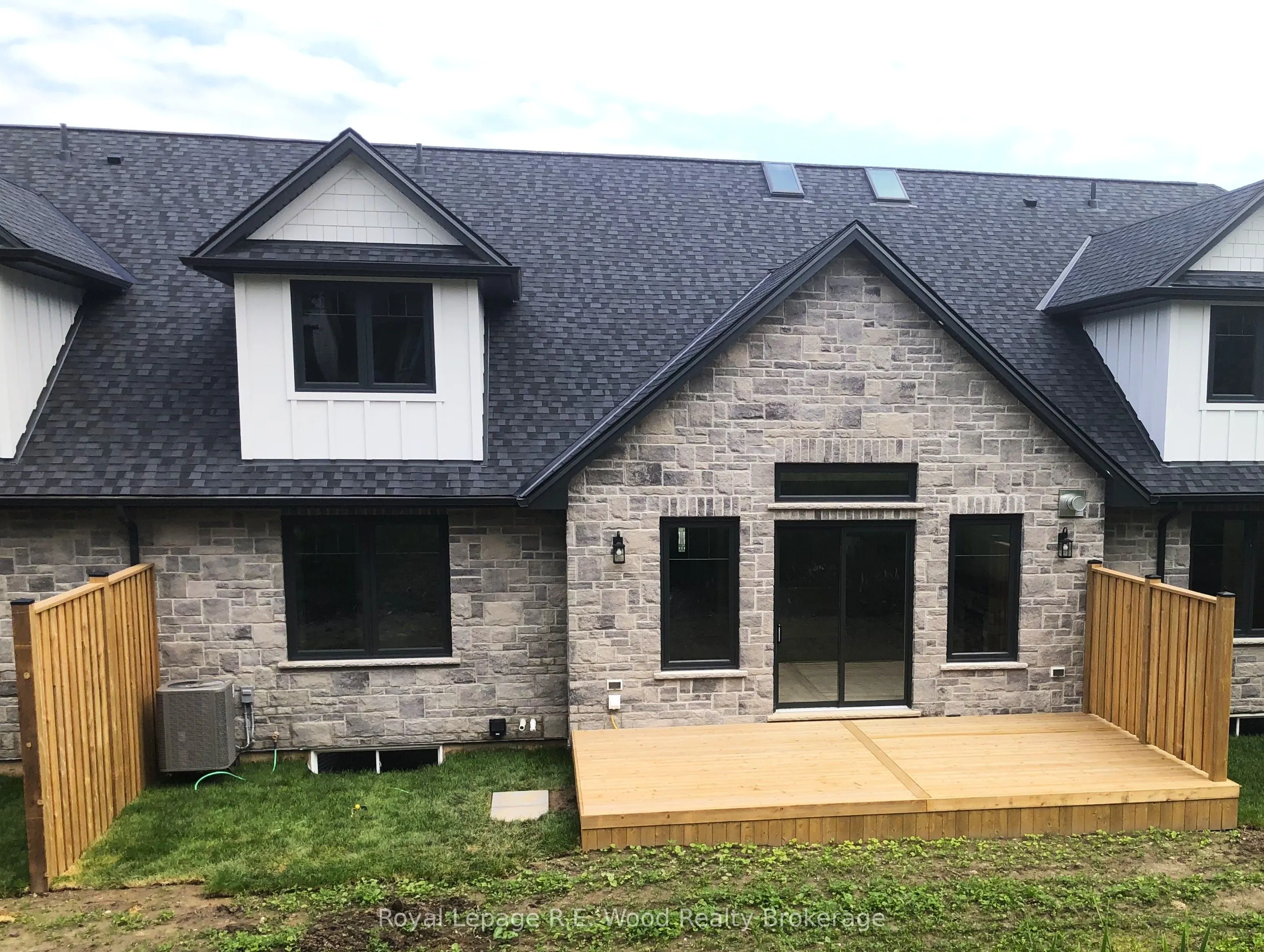 11 Greenhill Drive