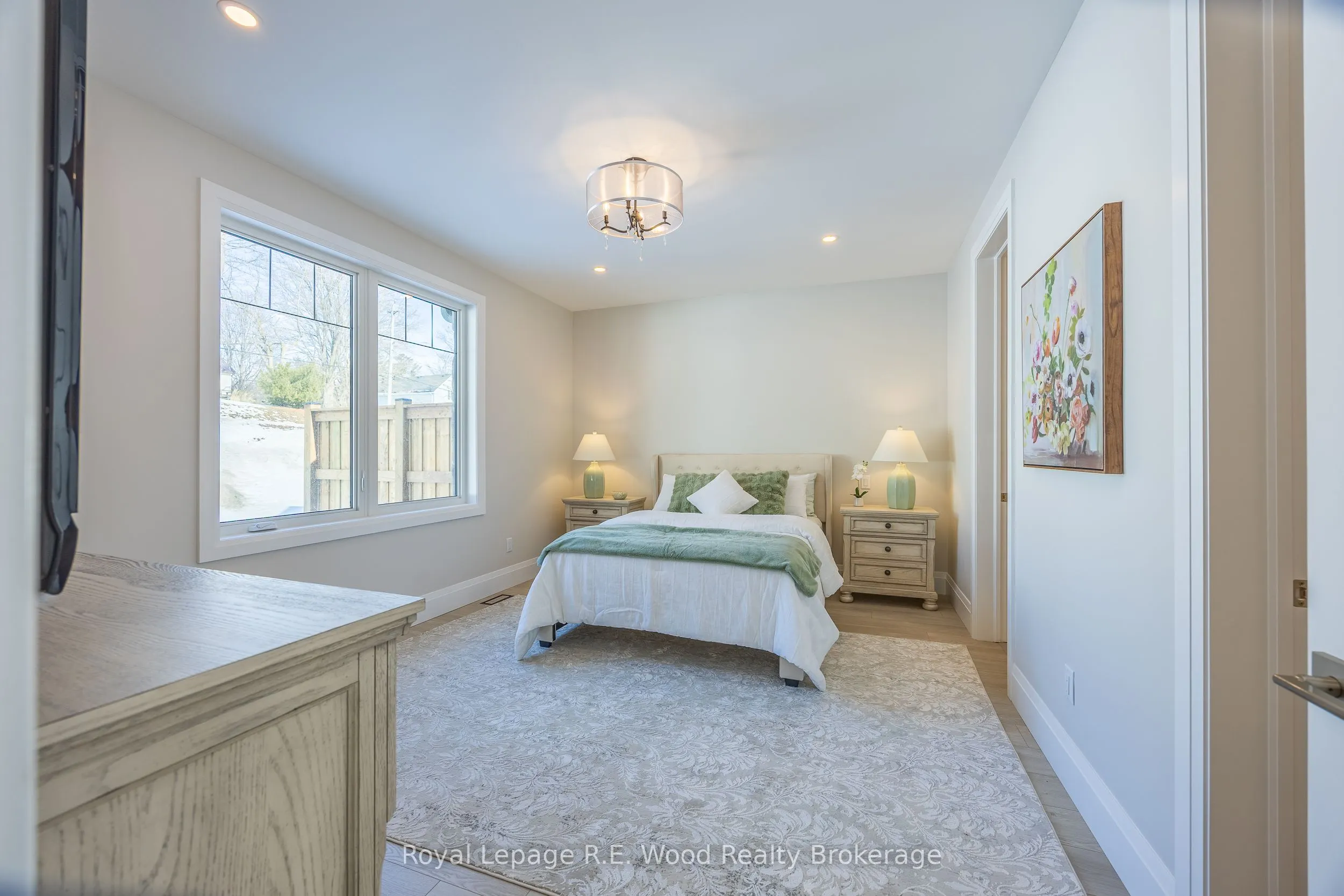 11 Greenhill Drive