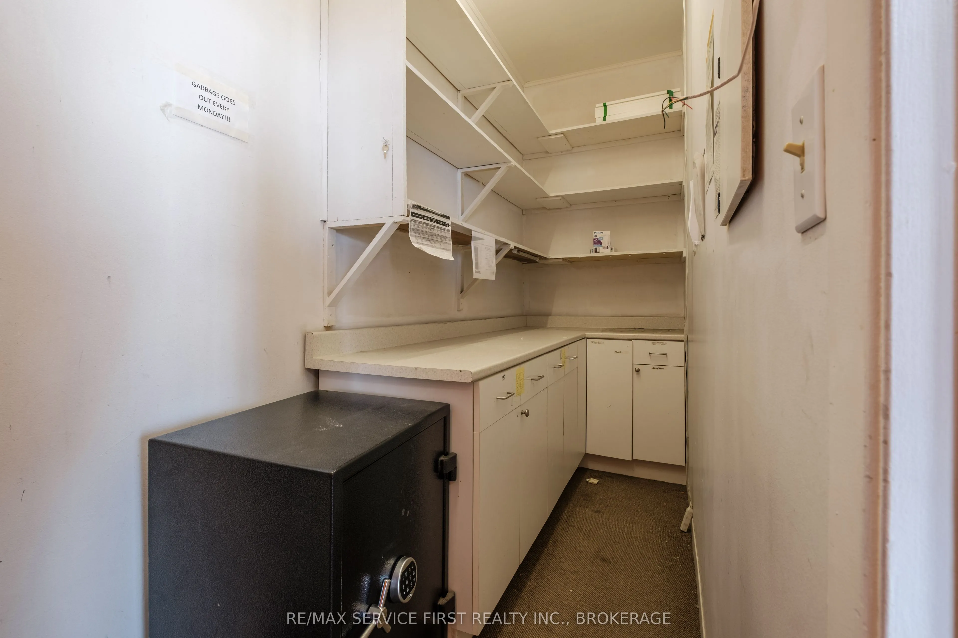 82-94 155-159 Brock St & Wellington St. Street