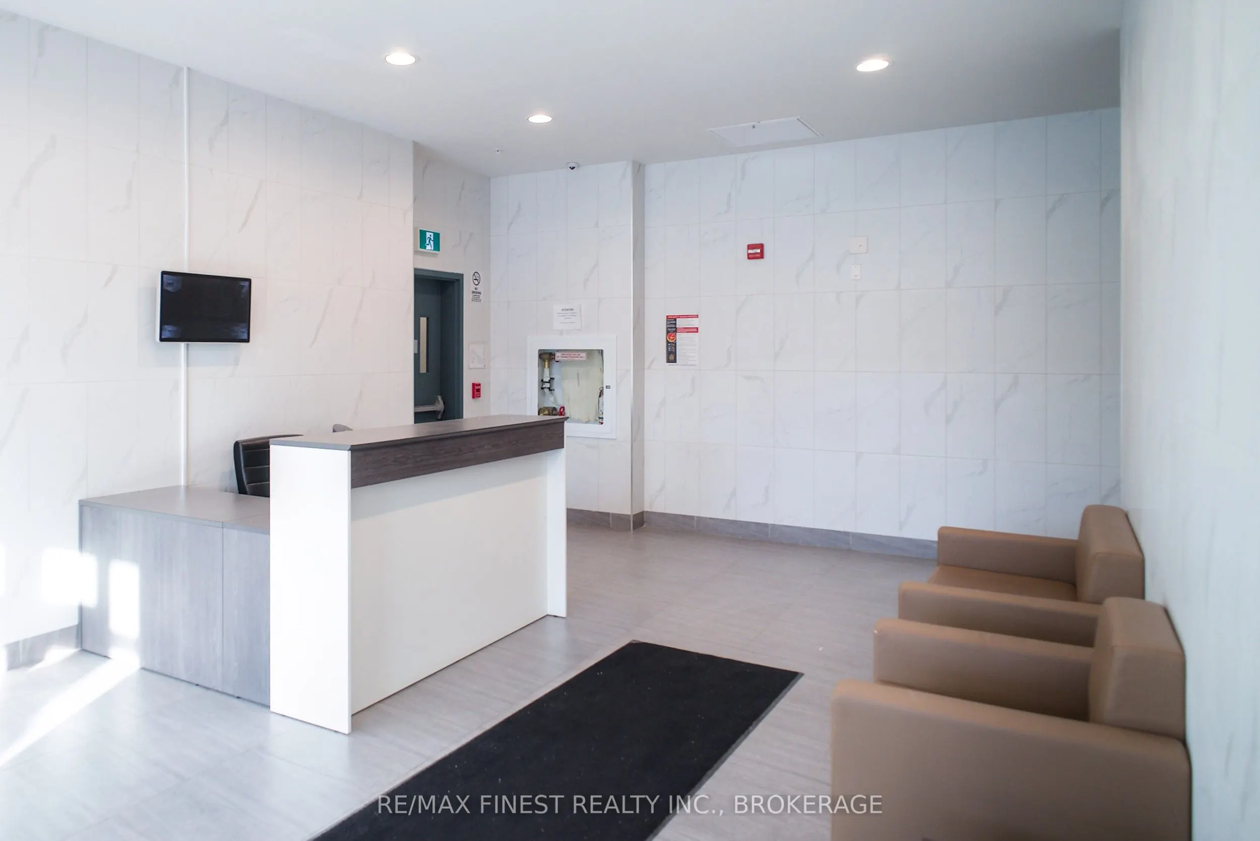 652 Princess Street, #911