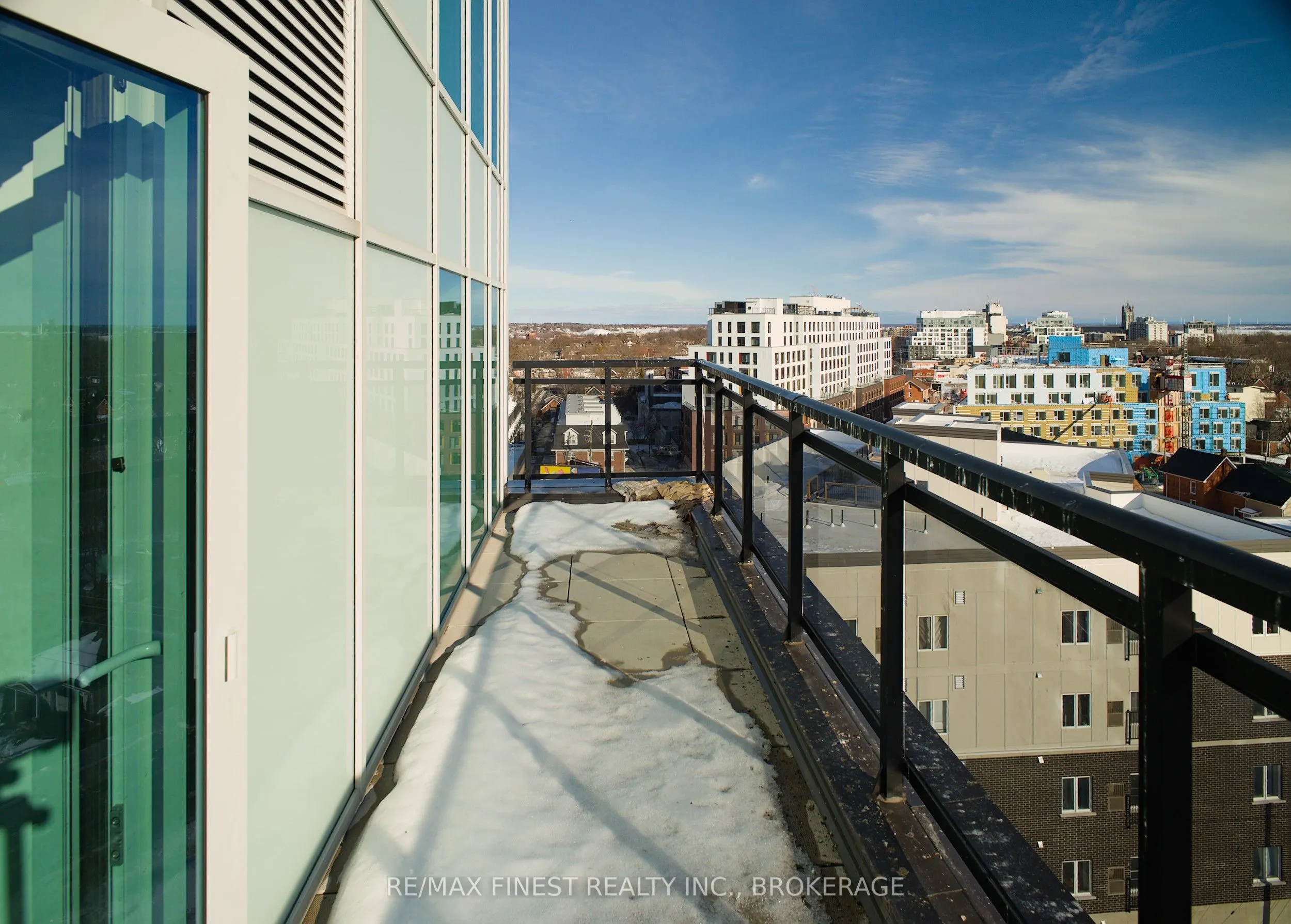 652 Princess Street, #911