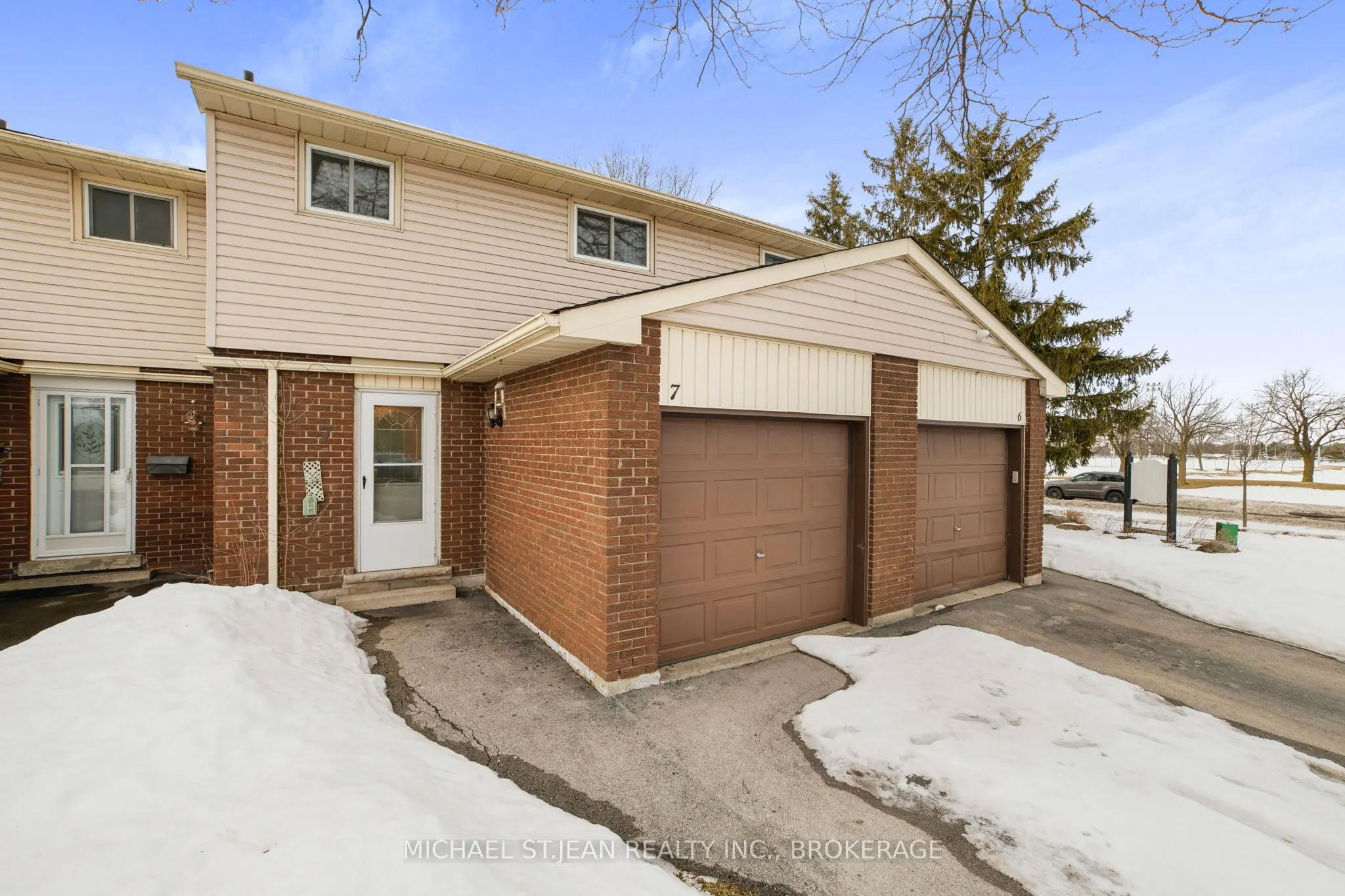 1350 Limeridge Road E, #7