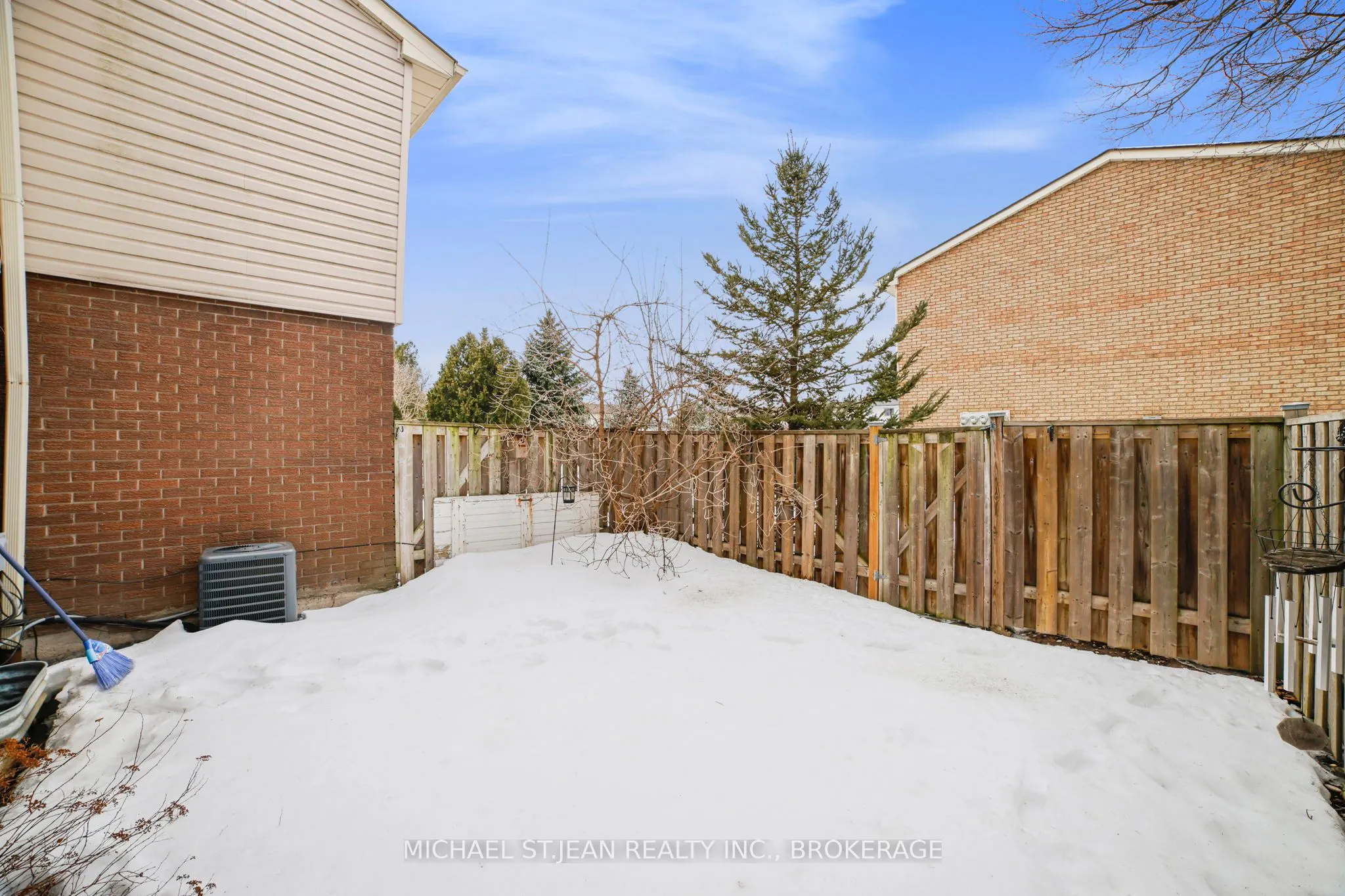 1350 Limeridge Road E, #7