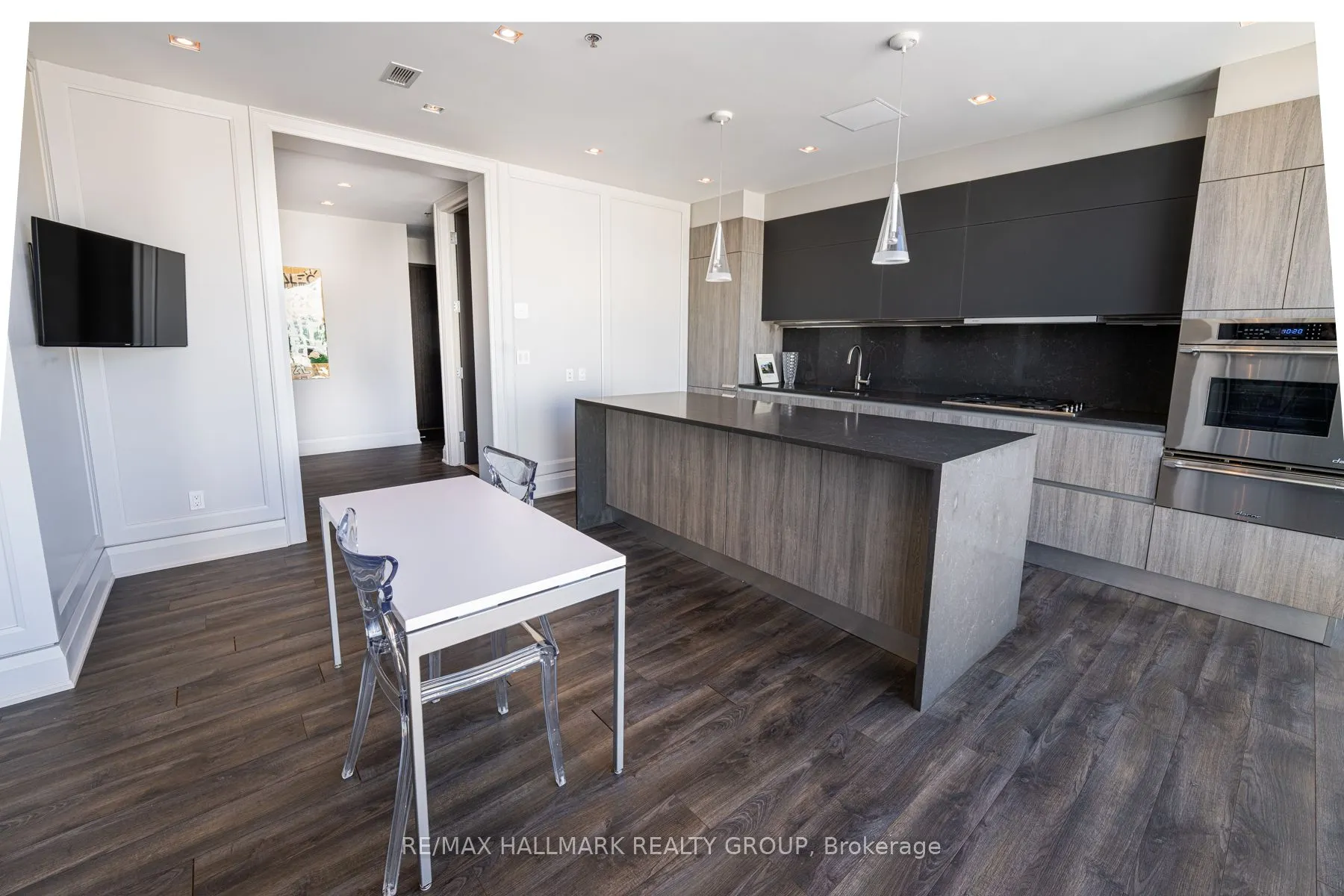 300 Lisgar Street, #1701