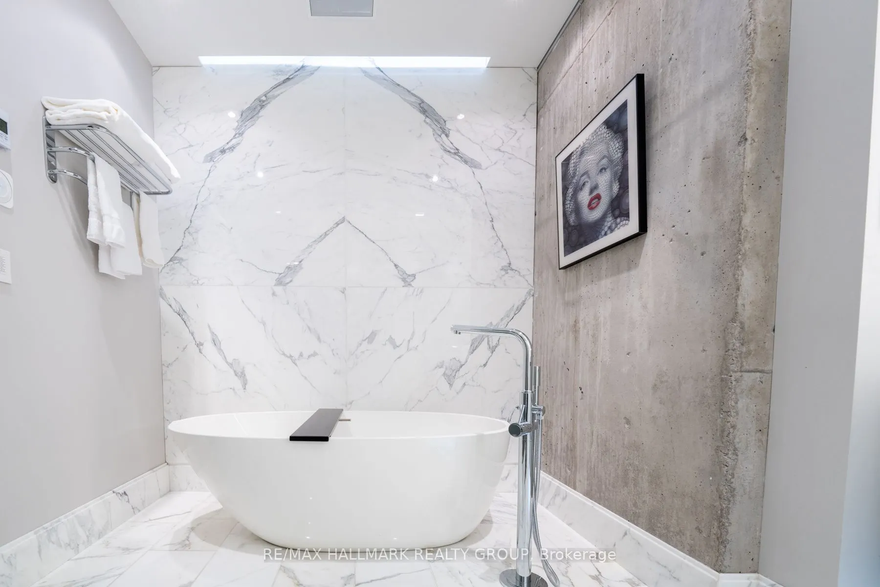 300 Lisgar Street, #1701