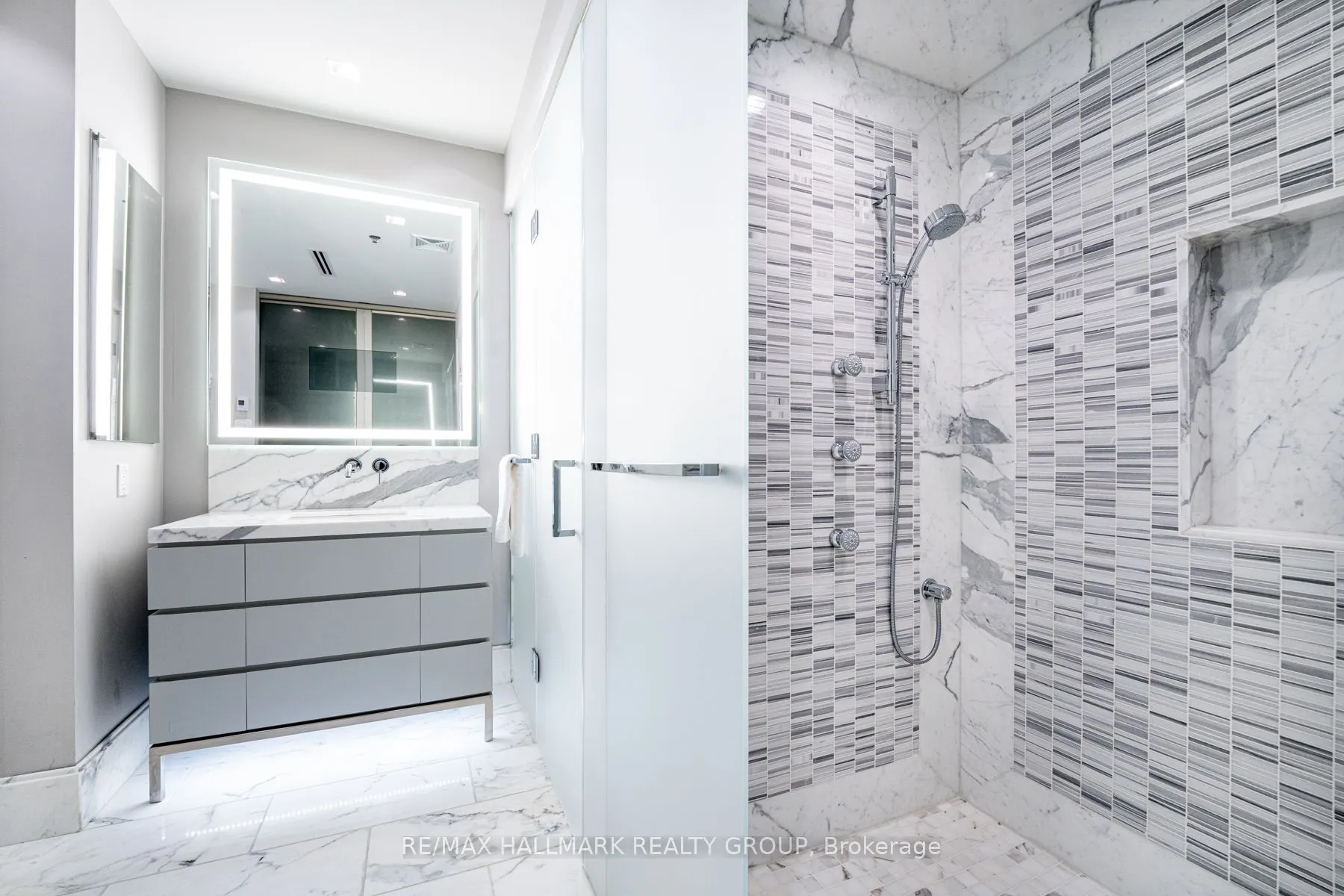 300 Lisgar Street, #1701