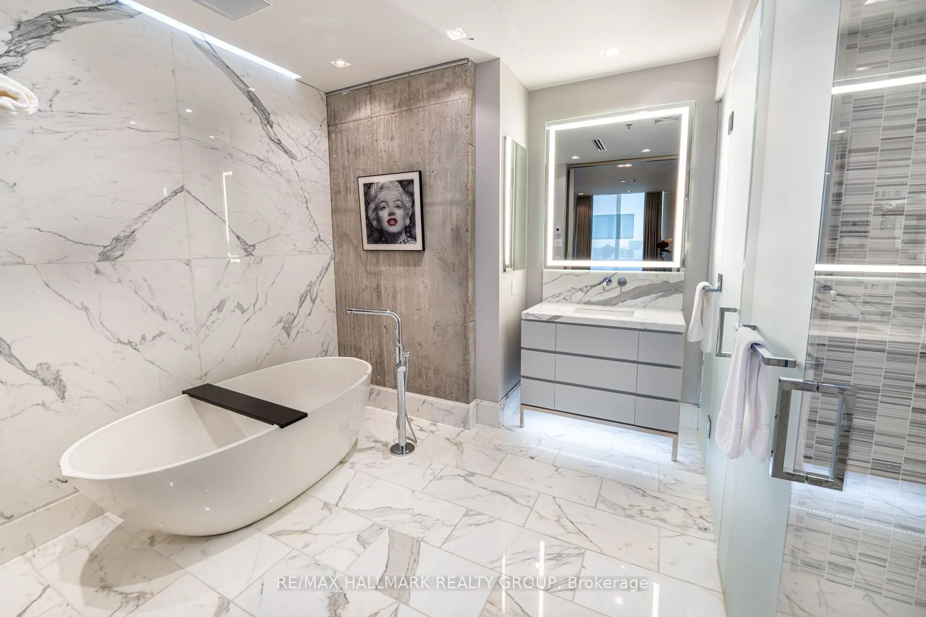 300 Lisgar Street, #1701