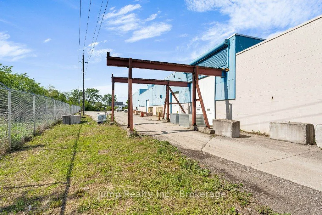 1153 Tecumseh Road W