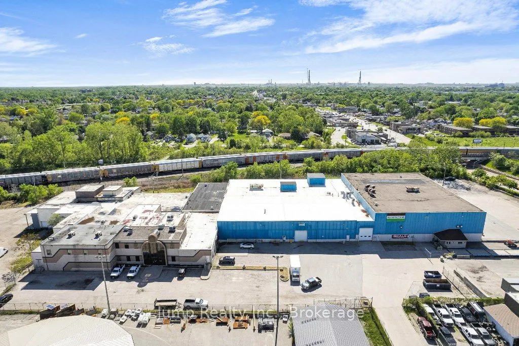 1153 Tecumseh Road W