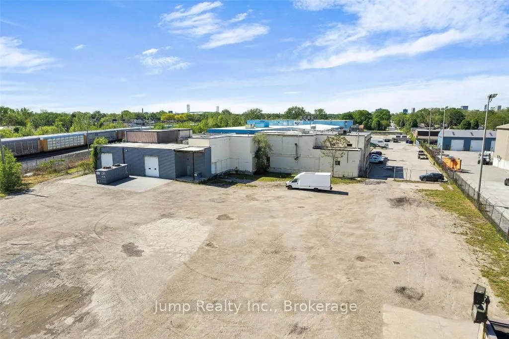 1153 Tecumseh Road W
