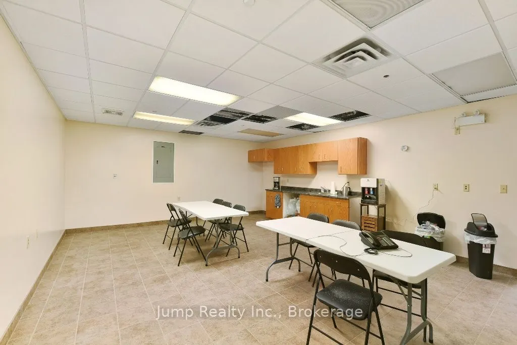 1153 Tecumseh Road W