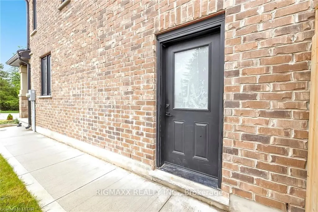 23 Forfar Avenue