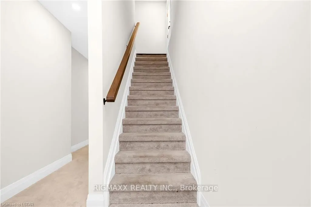 23 Forfar Avenue