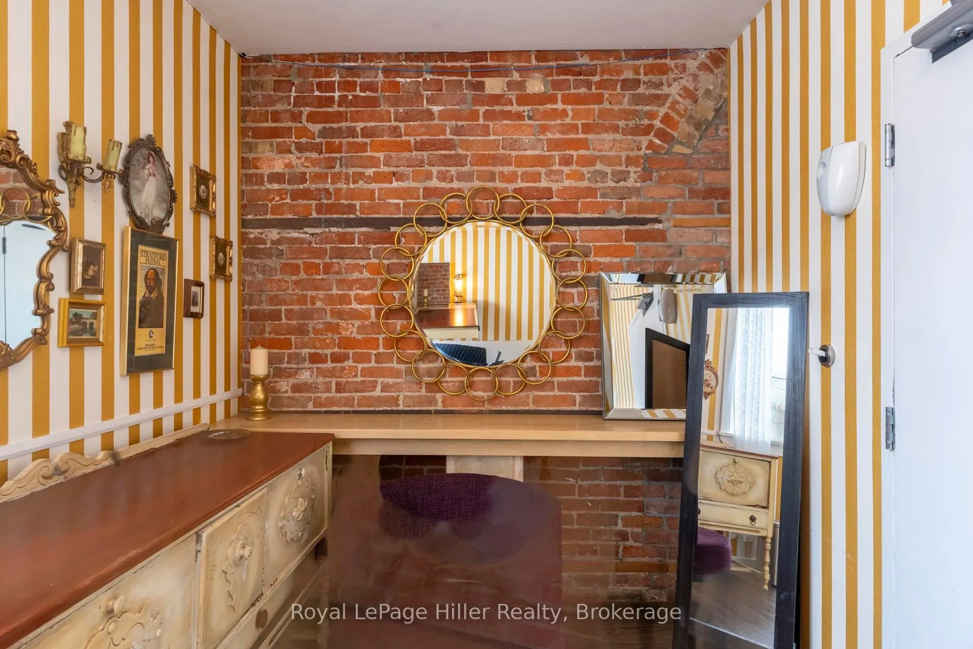 95 Waterloo St Street