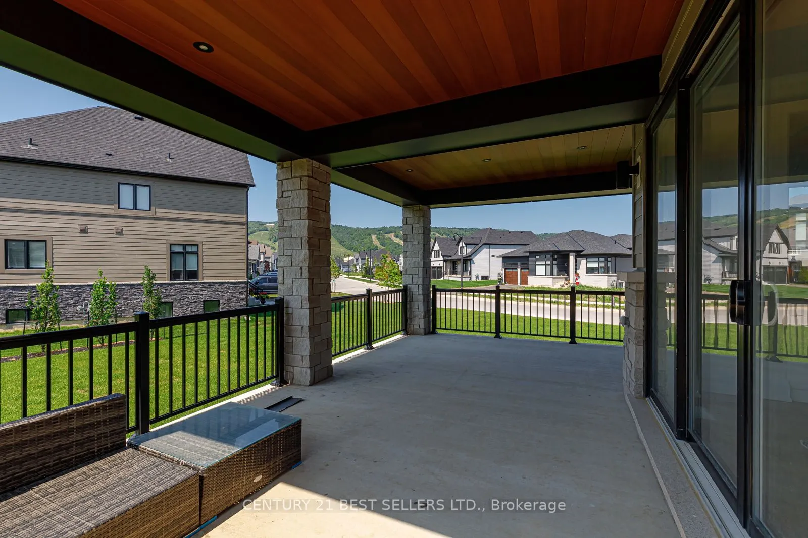 117 Stoneleigh Drive