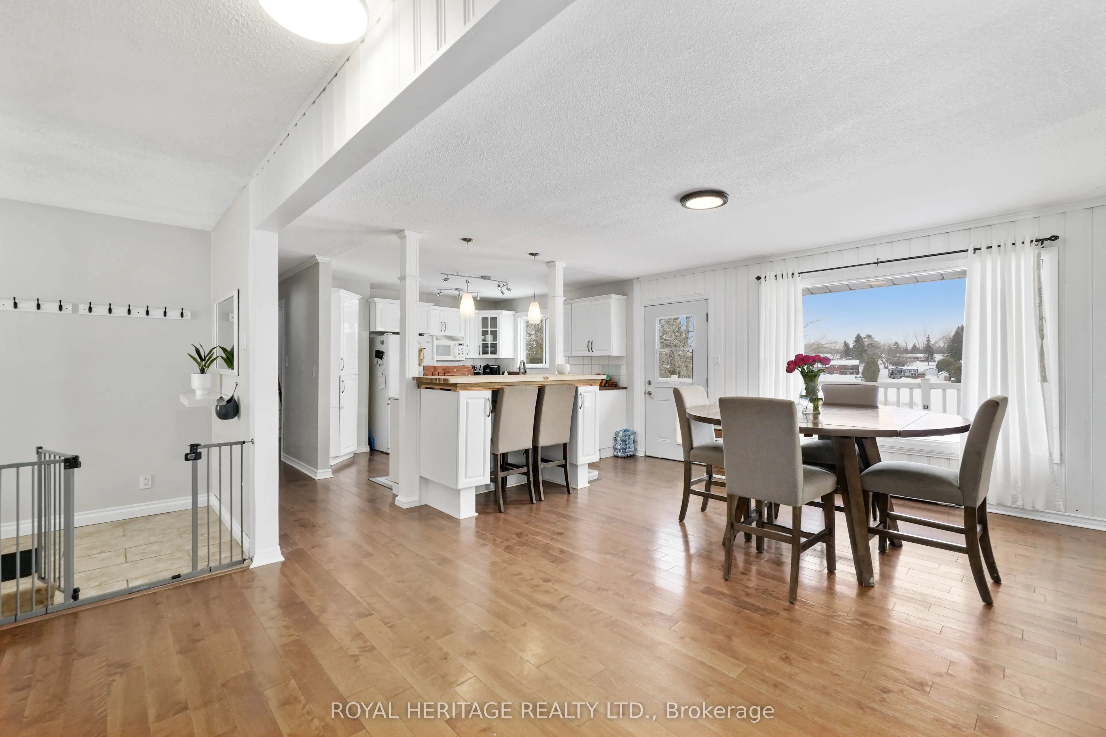 16 Bayview Drive