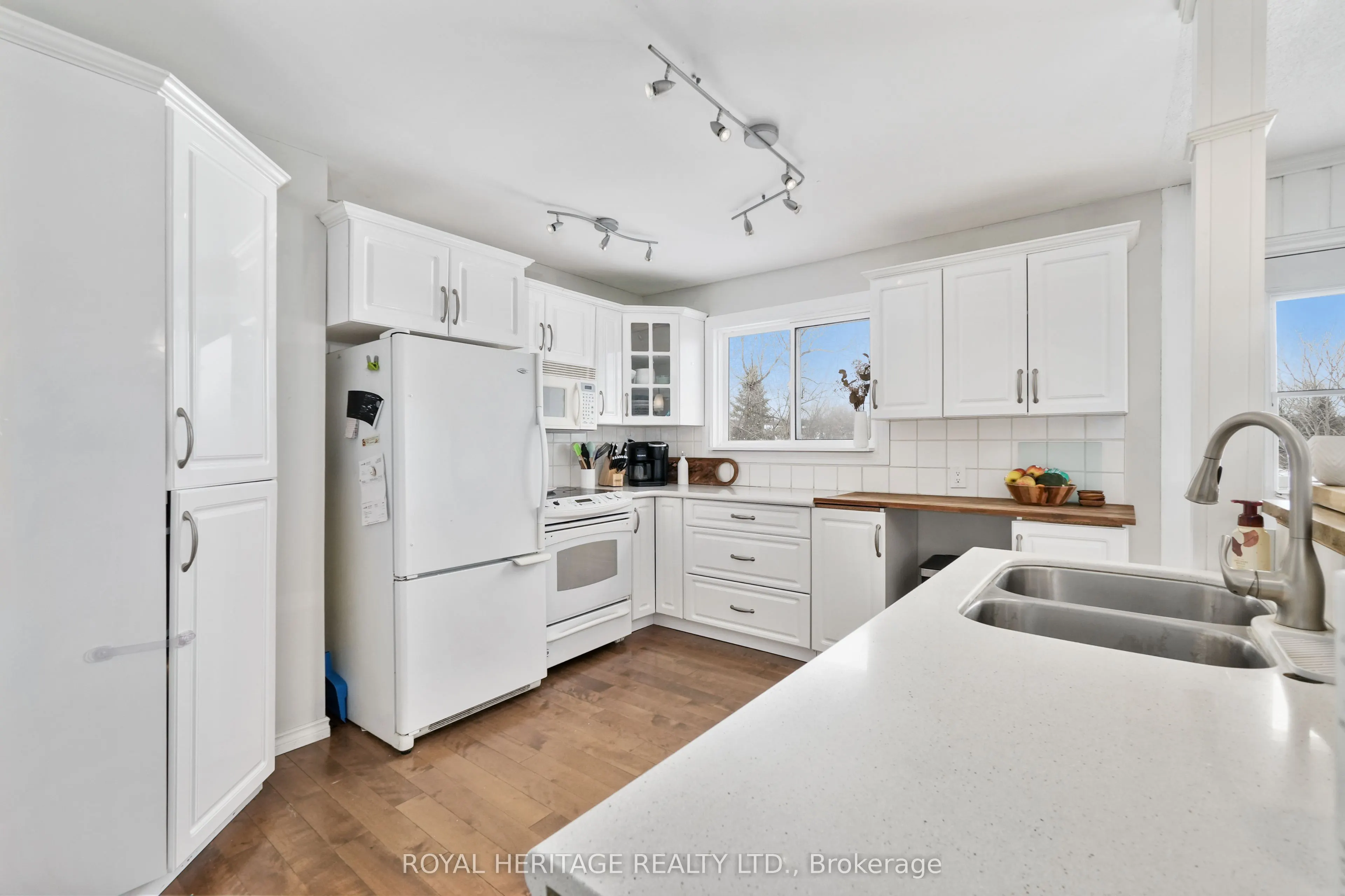 16 Bayview Drive