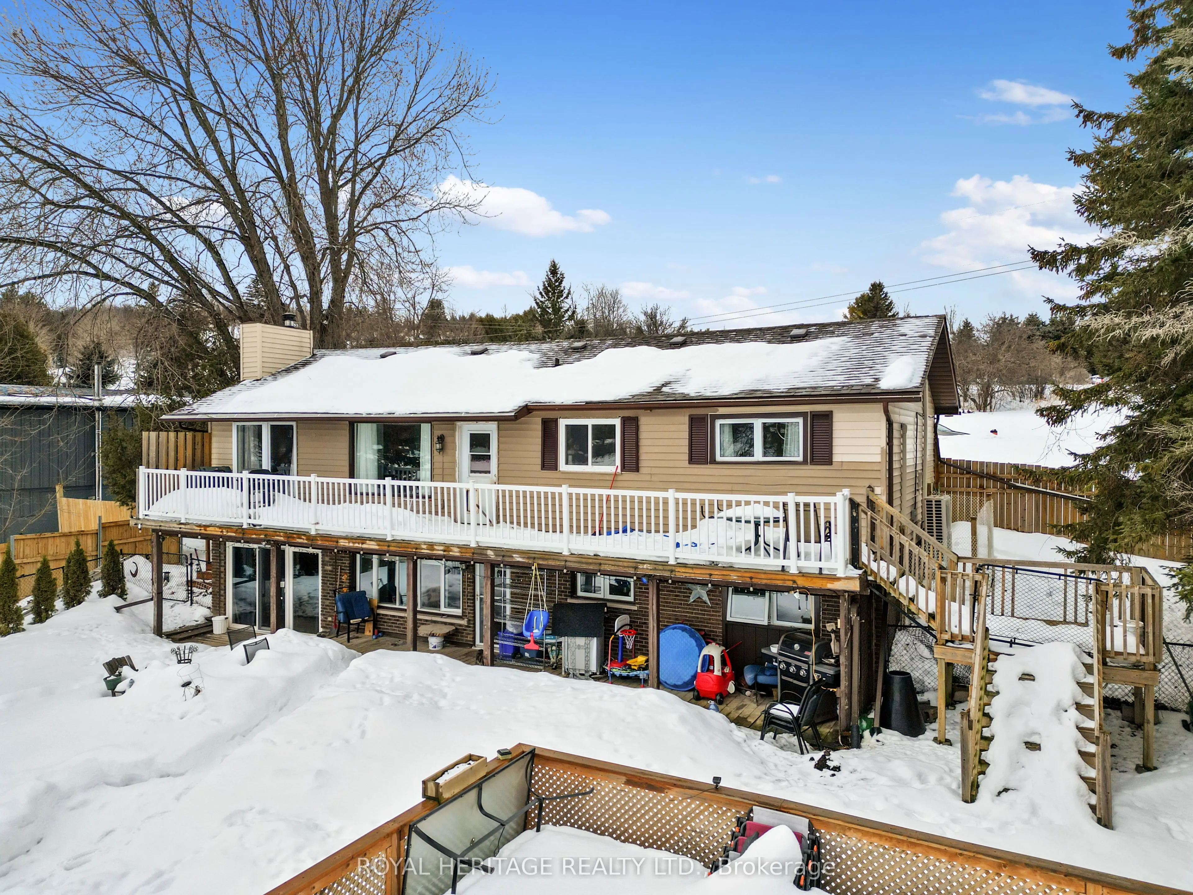 16 Bayview Drive