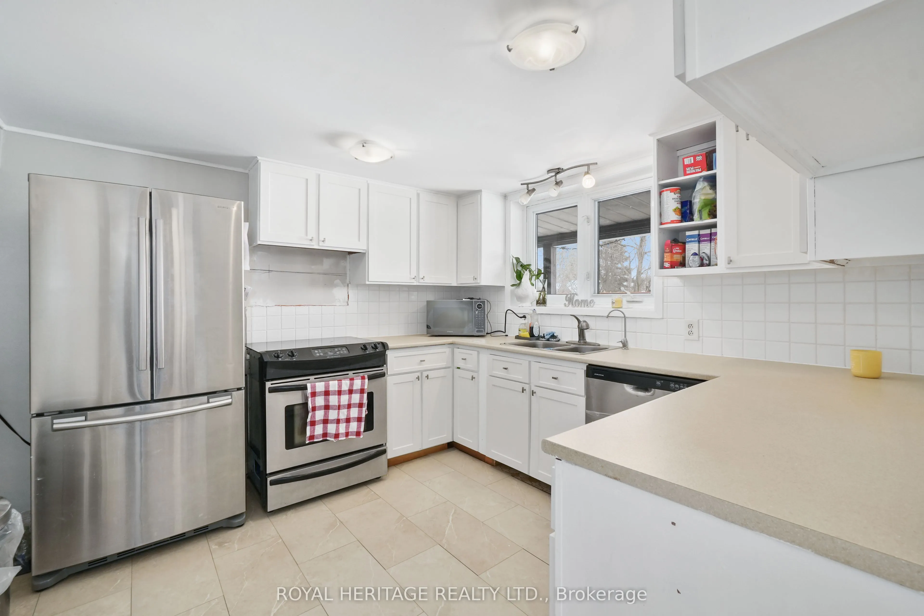 16 Bayview Drive