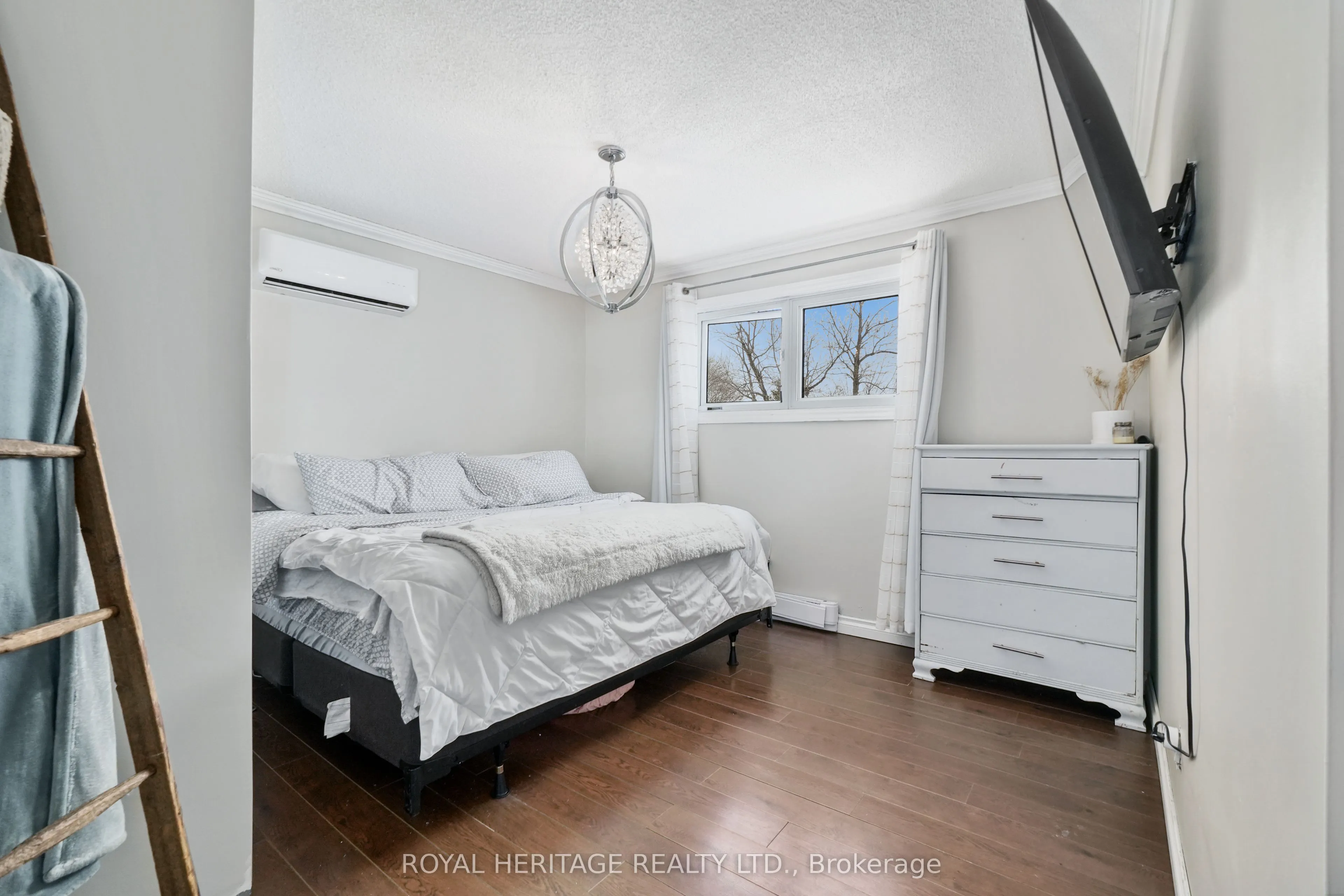 16 Bayview Drive
