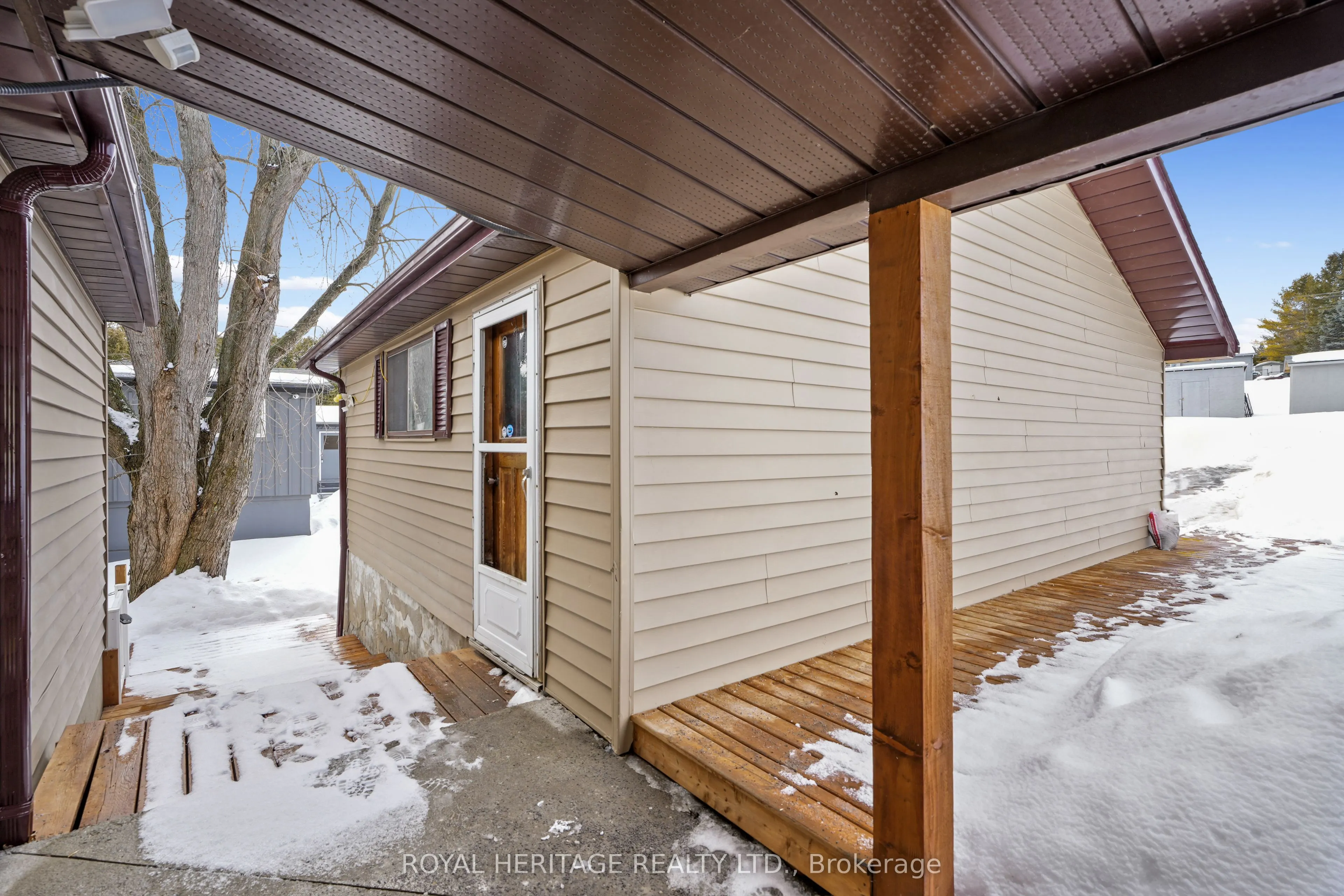 16 Bayview Drive