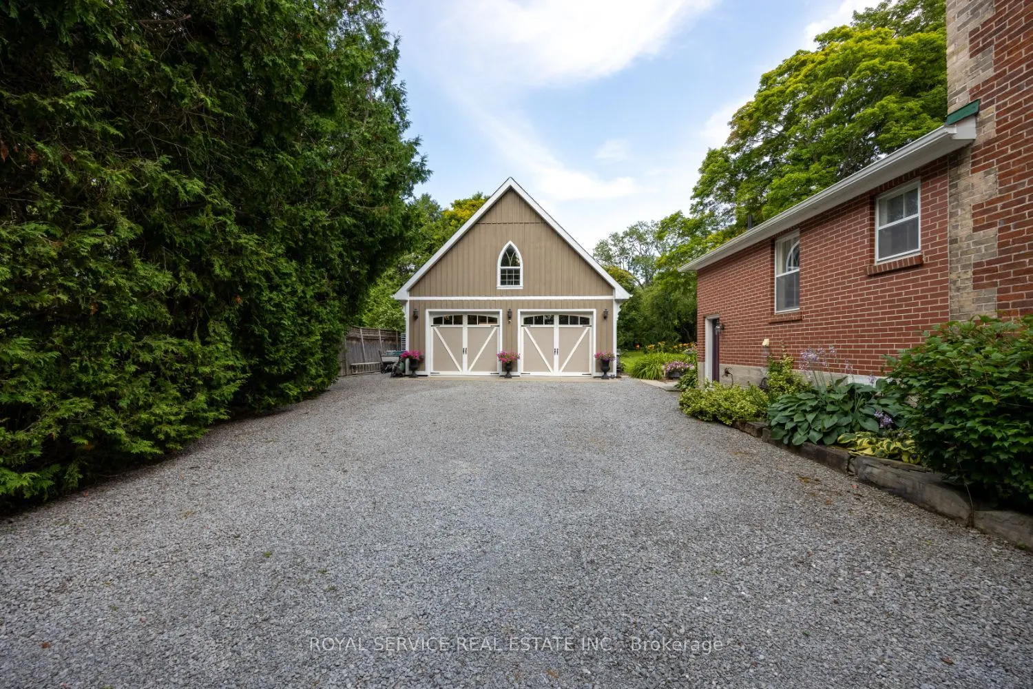 8 Gravel Road