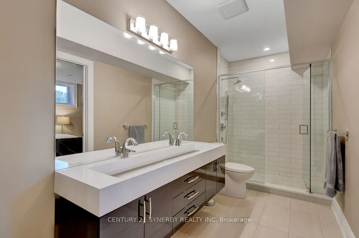 1443 DUCHESS Crescent
