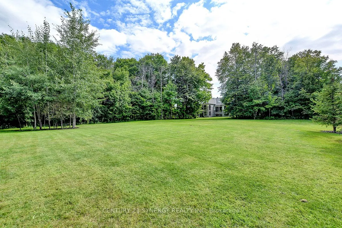 1443 DUCHESS Crescent