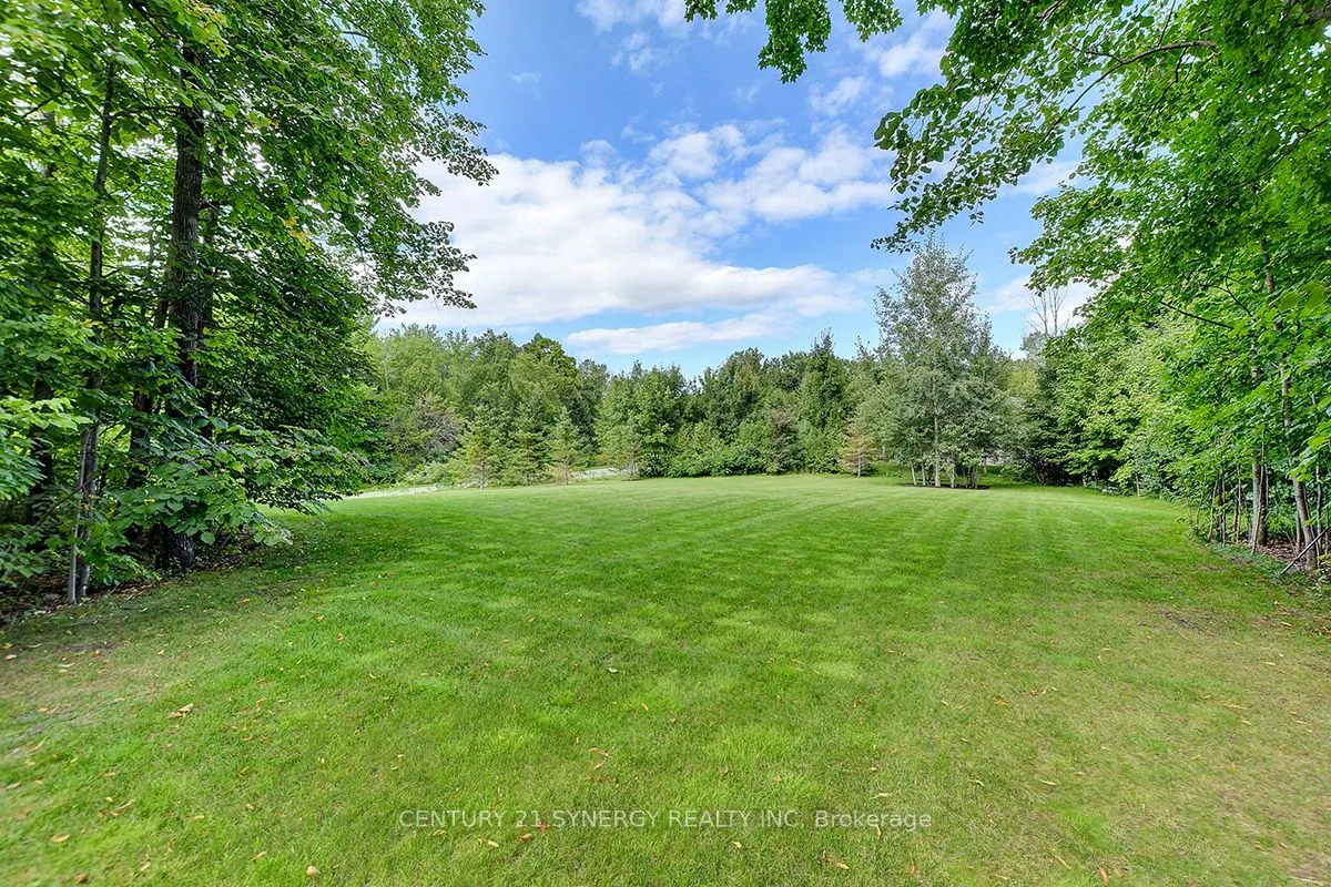 1443 DUCHESS Crescent