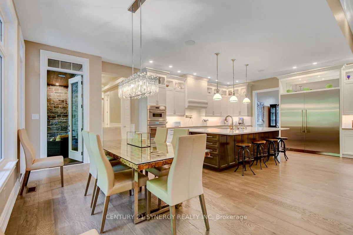1443 DUCHESS Crescent