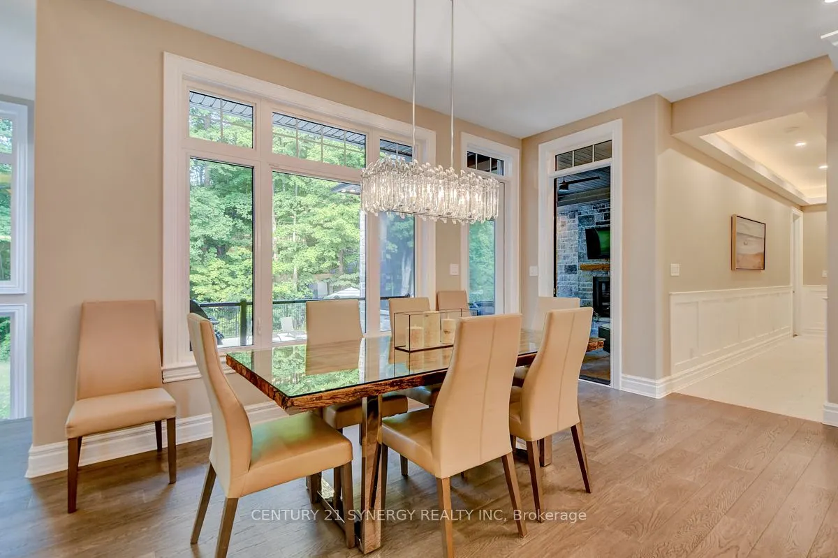 1443 DUCHESS Crescent