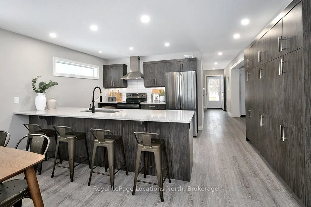 17 Elgin Street S