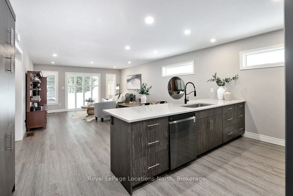 17 Elgin Street S