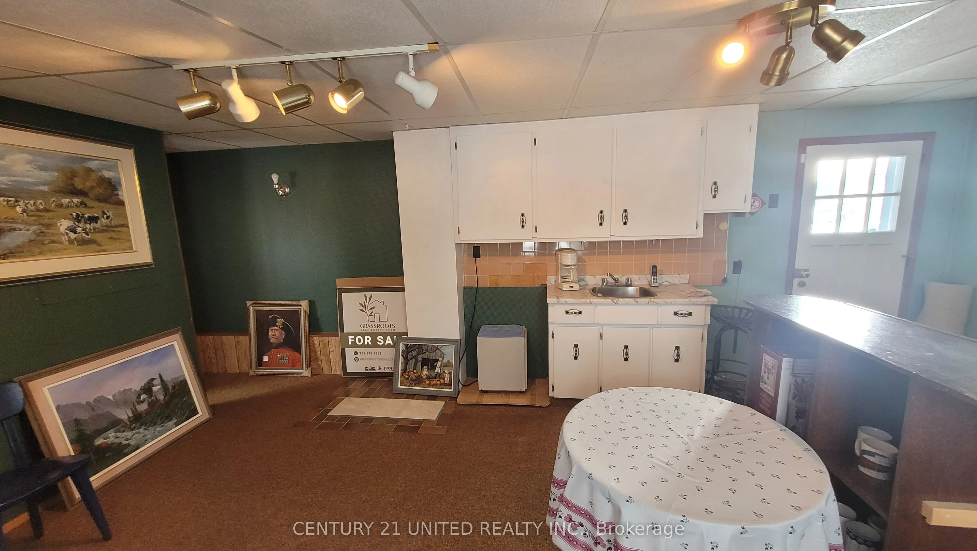 1032 HWY 7 Road