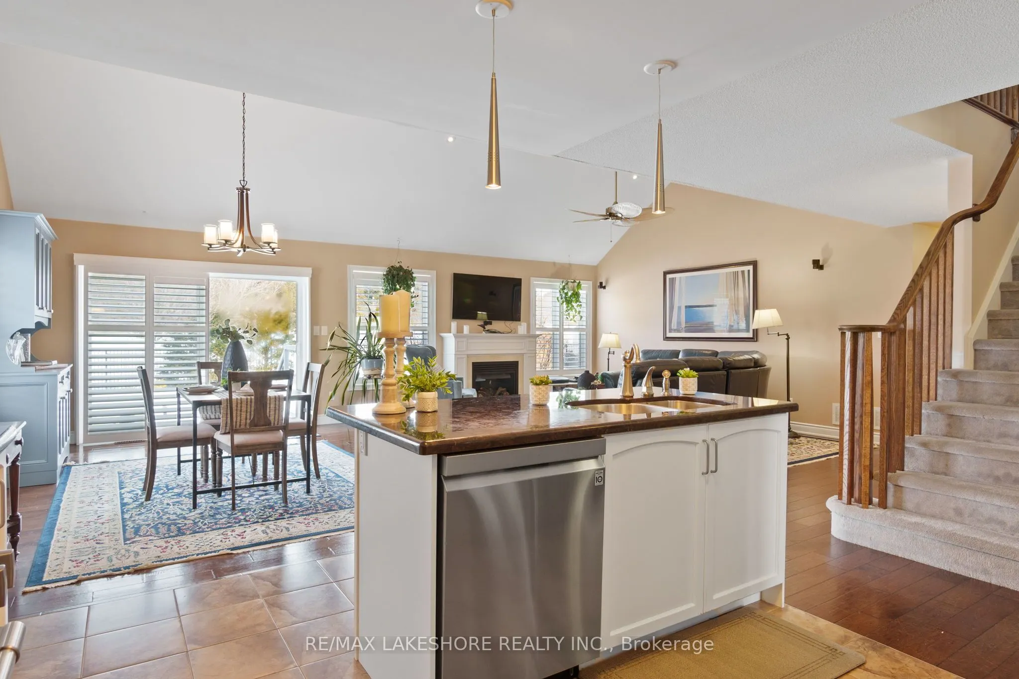 416 Lakeshore Road